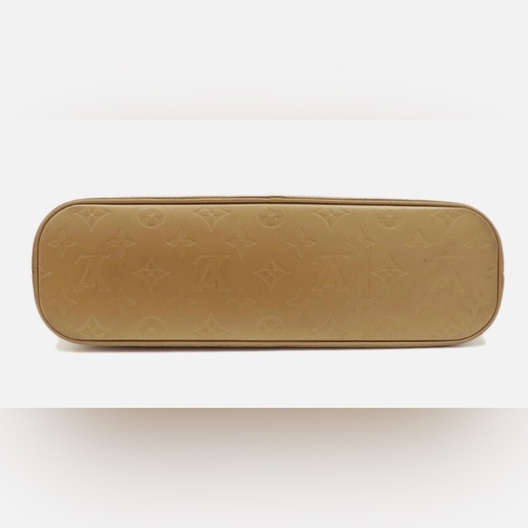 Louis Vuitton Bags - Picture 13 of 16